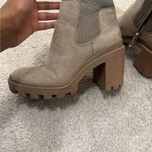 Jennifer Lopez Taupe Heeled Boots